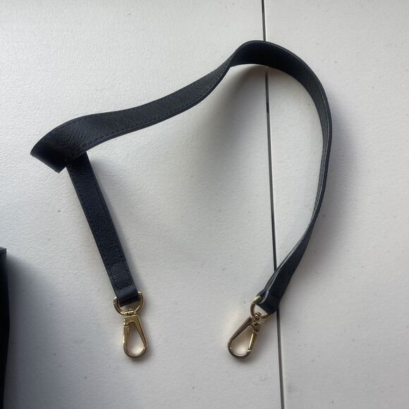 LOUIS VUITTON Monogram Black Leather MM Hand Bag Lock Strap Dust Bag - Picture 4 of 16